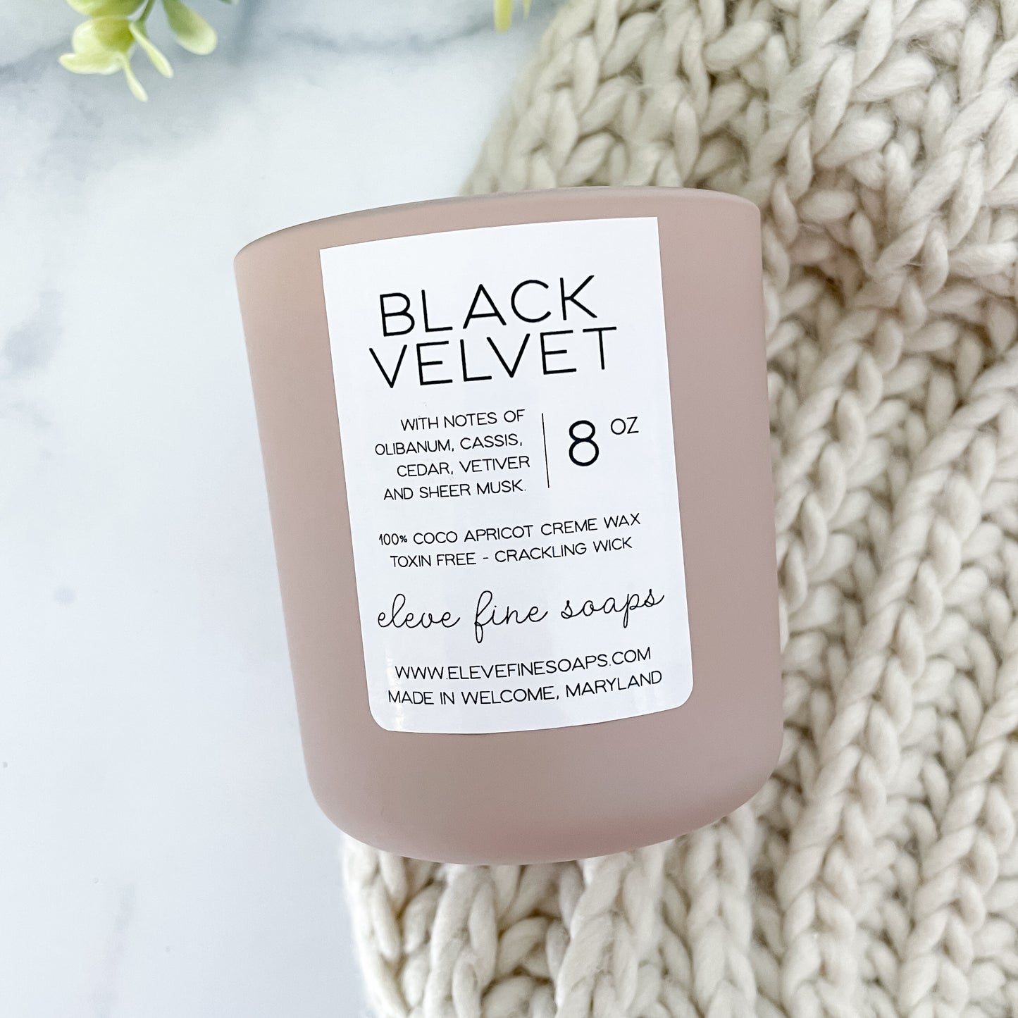 Black Velvet Coco Apricot Crème Candle